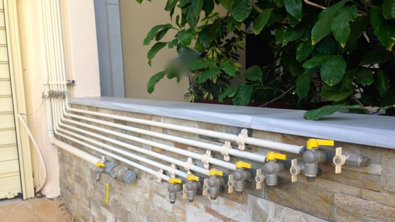 Αφαιρούσε σωληνώσεις παροχής φυσικού αερίου από πολυκατοικίες στο Αιγάλεω