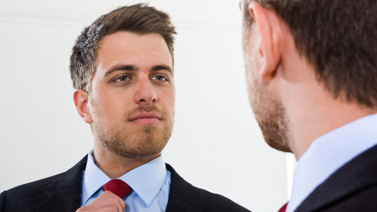 Οι άνδρες που ανησυχούν για την αρρενωπότητά τους μπορεί να είναι πιο βίαιοι