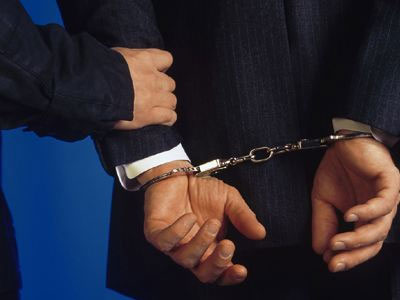 Συνελήφθη επιχειρηματίας για χρέη άνω των 760.000 ευρώ