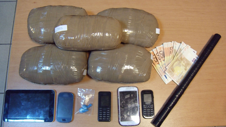 Εξαρθρώθηκε σπείρα εμπόρων ναρκωτικών στη Θεσσαλονίκη