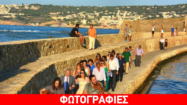 Χανιά: Ένας γάμος έδωσε ζωή στο μνημείο του ενετικού λιμανιού