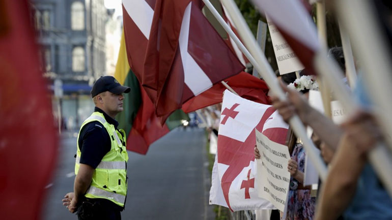Λετονία: Διαδήλωση για την απόφαση της κυβέρνησης να φιλοξενήσει 250 πρόσφυγες