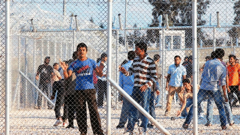 Τη δημιουργία κέντρων υποδοχής μεταναστών ζητεί ο Δήμος Αθηναίων