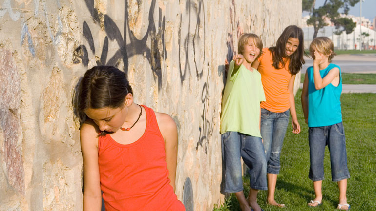 Ο εκφοβισμός αφήνει χειρότερα ψυχολογικά σημάδια από την κακοποίηση