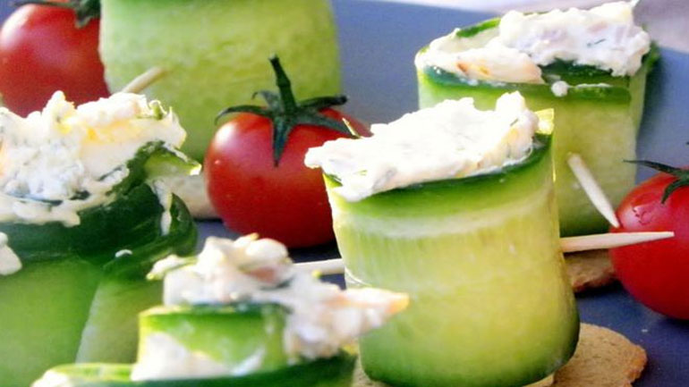Αγγούρι γεμιστό για δροσερό σνακ