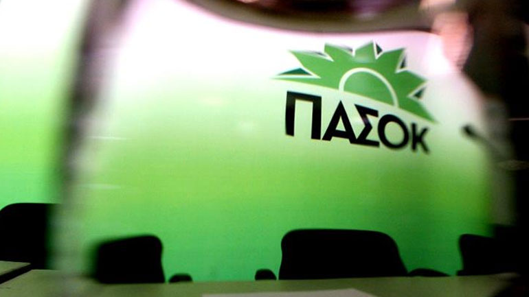 Θα καταψηφίσει το ΠΑΣΟΚ την πρόταση διεξαγωγής δημοψηφίσματος