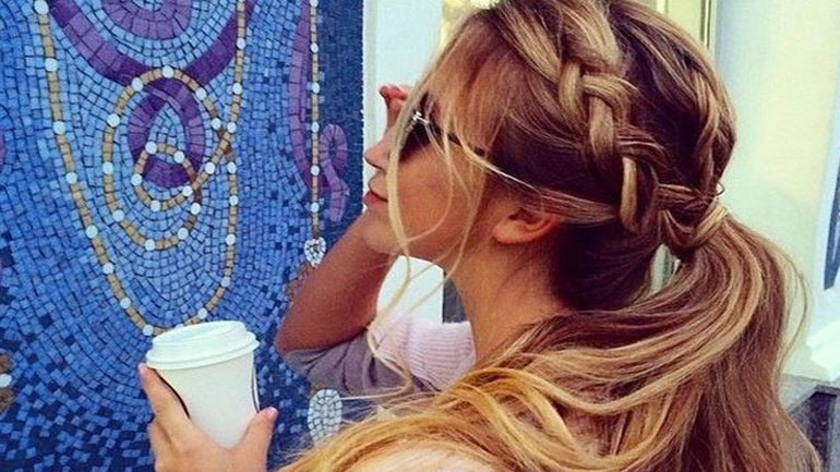 Πώς να μακρύνετε τα μαλλιά σας μέχρι το καλοκαίρι