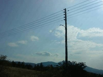 Είχε ξαφρίσει τα καλώδια από τις κολόνες της ΔΕΗ