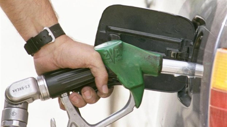 Μέτρα για την προστασία πελατών και εργαζομένων στα πρατήρια καυσίμων ζητεί η ΠΟΠΕΚ