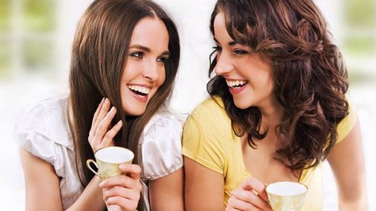 Γιατί κάθε μαμά χρειάζεται μία φίλη που δεν είναι μαμά