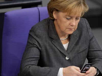 Τηλεφωνική επικοινωνία Μέρκελ –  Ποροσένκο