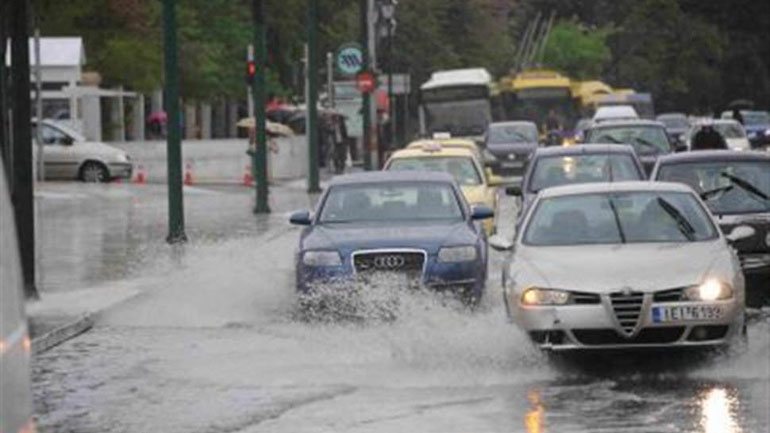 Αττική: Προβλήματα στην ηλεκτροδότηση λόγω της έντονης βροχόπτωσης