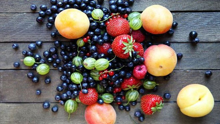 Έγκυος την άνοιξη; Δείτε τι φρούτα και λαχανικά μπορείτε να φάτε