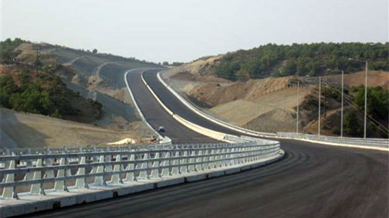 Προσωρινή απαγόρευση κυκλοφορίας στην Εγνατία Οδό λόγω τροχαίου