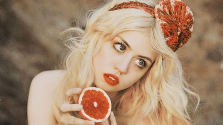 Οι τέσσερις χρήσεις του γκρέιπφρουτ για να είσαι πάντα κούκλα!