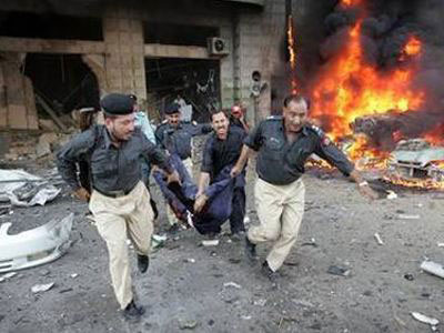 Πακιστάν: Τουλάχιστον 25 νεκροί από έκρηξη βόμβας στο Καράτσι