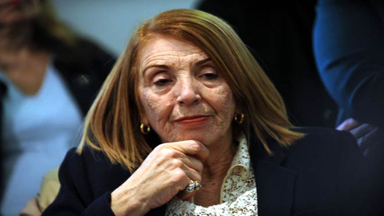 «Σχεδόν 100.000 μετανάστες μπορούν να υποβάλουν αιτήσεις ιθαγένειας»