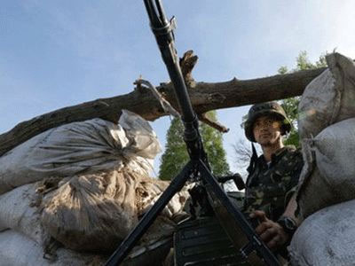 Ουκρανία: Δύο πολίτες νεκροί στο Ντονέτσκ από πυρά πυροβολικού