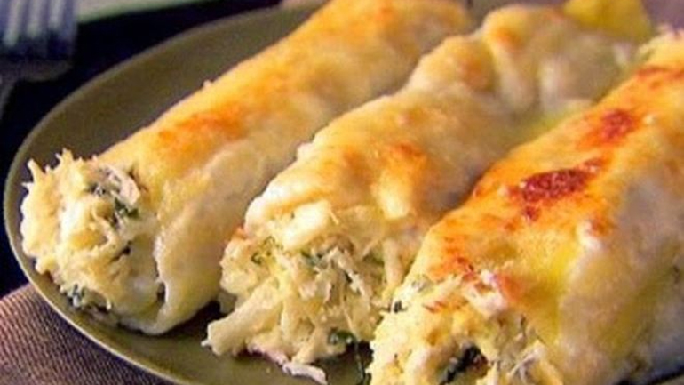 Κανελόνια γεμιστά με μείγμα τυριών