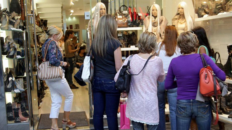 ΙΕΛΚΑ: Μείωση 1,9% στις πωλήσεις λιανεμπορίου το 2015
