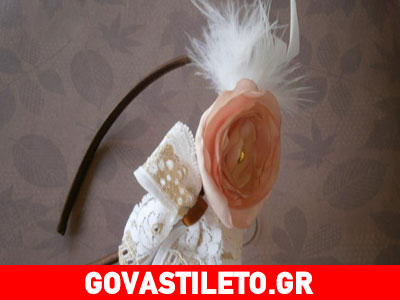 Αυτό το καλοκαίρι βάλε λουλούδια στα μαλλιά