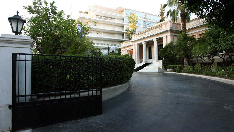 Μαξίμου: «Ο κ. Σαμαράς επιμένει να κατασκευάζει ανεμόμυλους»