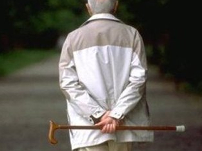 Το περπάτημα κρατά μακριά το Αλτσχάιμερ