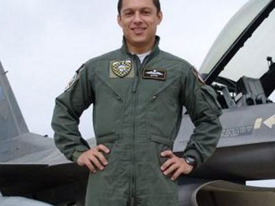 Οδύνη στο μνημόσυνο του σμηναγού Αναστασάκη