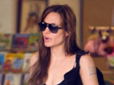 Shopping therapy για την Angelina