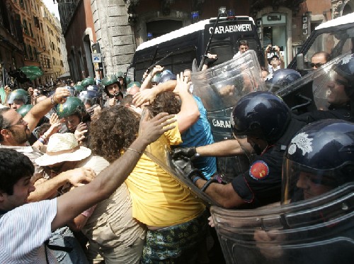 Διαμαρτυρία για τους σεισμούς