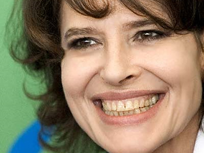 Στο πλευρό των Ρομά η Fanny Ardant