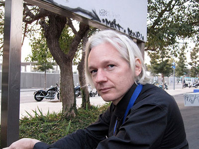 Πώς δικαιολογεί ο Ασάνζ τη νέα «διαρροή» μέσω του Wikileaks