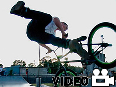 Τα παιδία παίζει