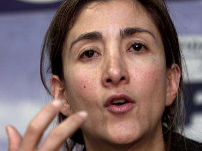 5 εκατομμύρια ευρώ ζητεί η Betancourt