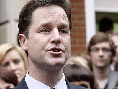 Συναντήθηκαν Brown και Clegg στη Βρετανία