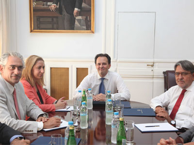 Επαφές Δρούτσα με τη νέα ηγεσία του υπουργείου Εξωτερικών