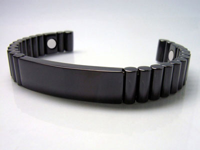 Ηλεκτρονικά βραχιόλια παρακολούθησης για τους παιδεραστές