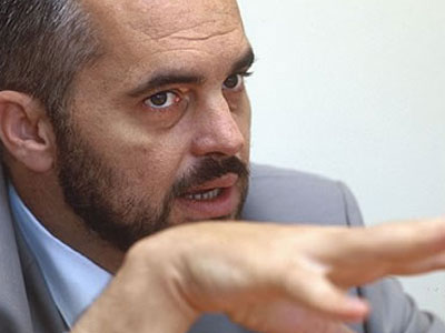 Σε κινητοποιήσεις καλούν το λαό οι Αλβανοί Σοσιαλιστές