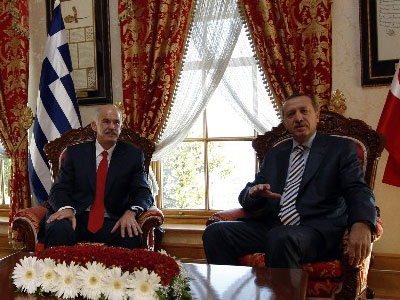 Έντονο ενδιαφέρον και από τους γείτονες για την επίσκεψη Erdogan στην Ελλάδα