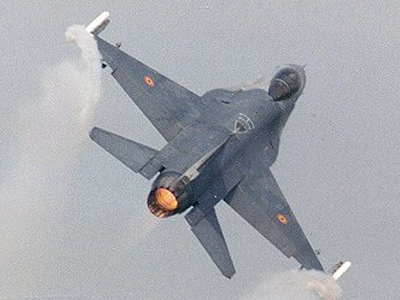 Νέους βομβαρδισμούς εναντίον της Λιβύης προαναγγέλλει το ΝΑΤΟ