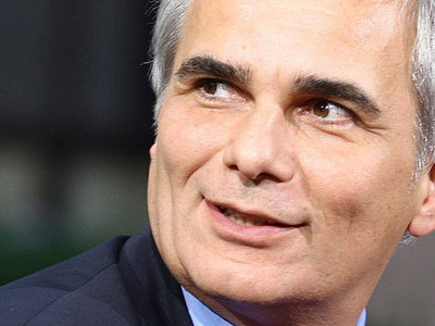 «Επιβάλλεται να βοηθήσουμε την Ελλάδα»