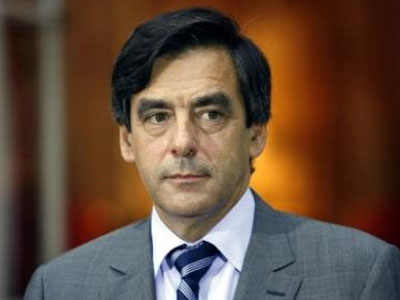 Στεκόμαστε στο πλευρό της Ελλάδας, λέει ο Γάλλος πρωθυπουργός