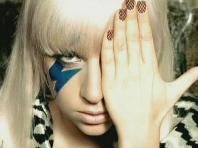 Οι ευχές των σταρ της showbiz για τους σεισμοπαθείς της Ιαπωνίας