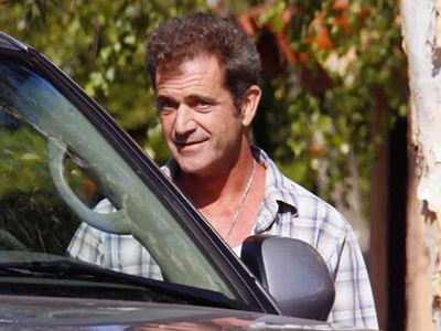 Προσπαθεί να προστατευθεί ο Mel