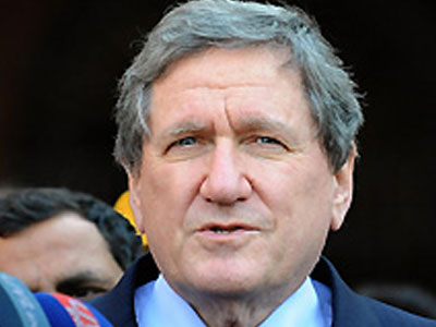 Δύσκολες ώρες για τον Richard Halbrooke