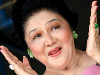 Την παραίτηση Gaddafi ζητεί η Imelda Marcos