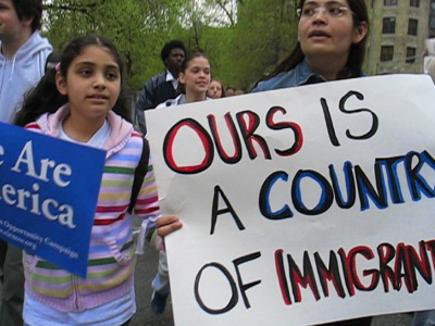 Δικαστικό «μπλόκο» στον μεταναστευτικό νόμο