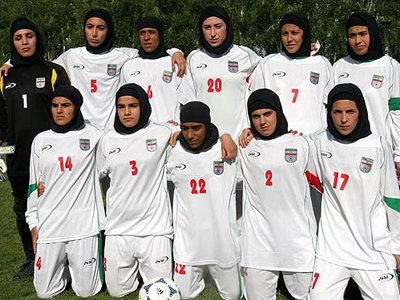 Μήπως να φορέσουν μπούρκα;