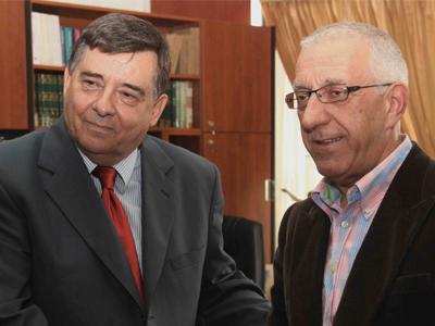 Φιλοφρονήσεις και «χρόνια πολλά» στη συνάντηση Καρατζαφέρη – Κακλαμάνη