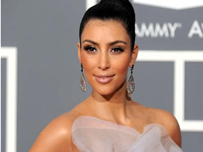 Τι κρύβει η Kardashian; - Zougla